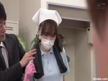 【素人】  精液を飲み込むクリーナー断れないタイプなので、職場でいろんな男のチンポをしゃぶらされ、精液を飲まされる…。白石もも